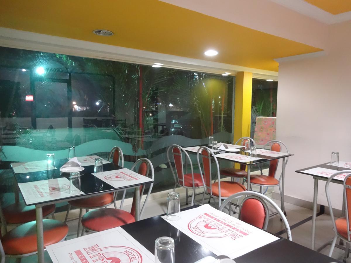 Hotel Mithila Eramalloor Exterior photo